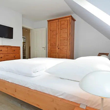 Apartment Haus Moenchgut - Haushaelfte 1 