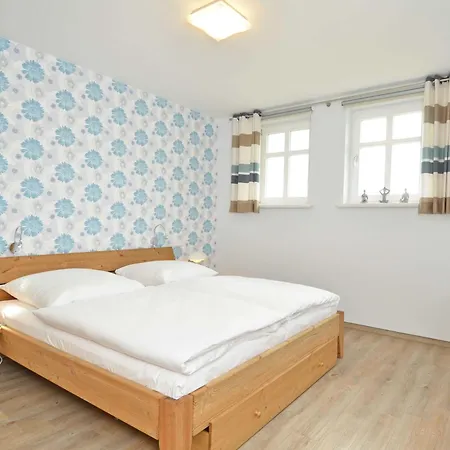 Haus Moenchgut - Haushaelfte 1 