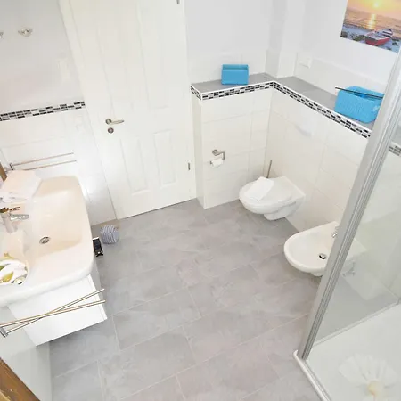 Haus Moenchgut - Haushaelfte 1 