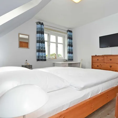 Apartment Haus Moenchgut - Haushaelfte 1 