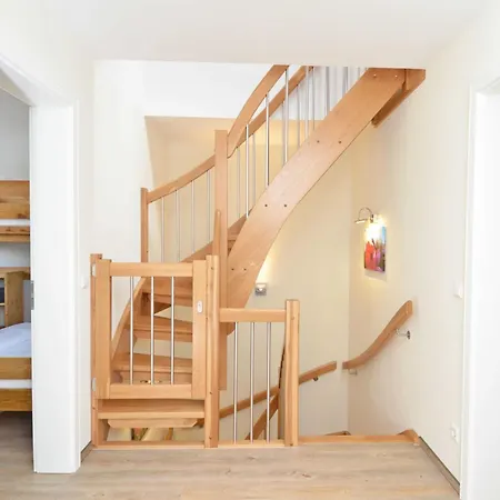 Haus Moenchgut - Haushaelfte 1 