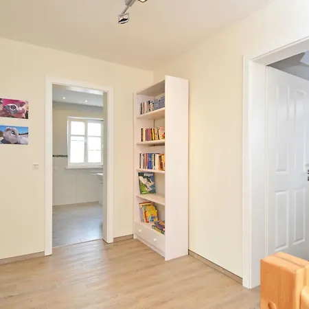 Haus Moenchgut - Haushaelfte 1 