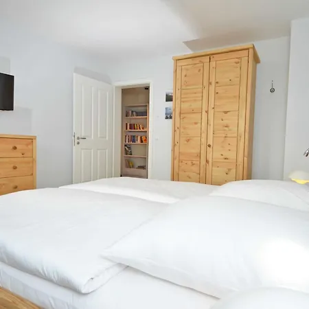 Haus Moenchgut - Haushaelfte 1 