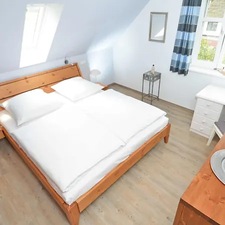 Haus Moenchgut - Haushaelfte 1 