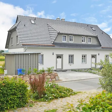 Haus Moenchgut - Haushaelfte 1 