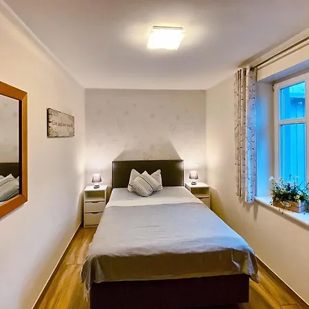 Apartment Haus Moenchgut - Haushaelfte 1 