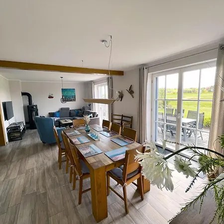 Haus Moenchgut - Haushaelfte 1 