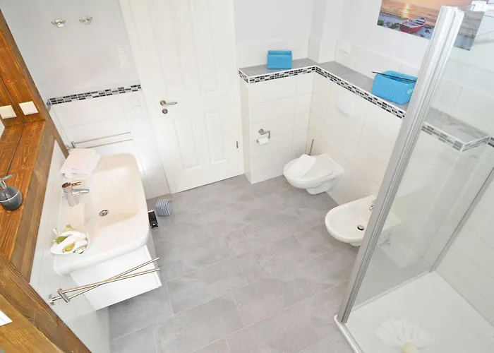 Haus Mönchgut - Haushälfte 1 Feuerstein Apartment Alt Reddevitz