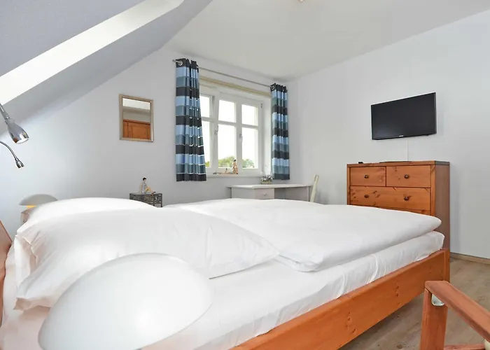 Apartment Haus Mönchgut - Haushälfte 1 Feuerstein *