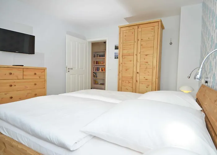 Haus Mönchgut - Haushälfte 1 Feuerstein Apartment