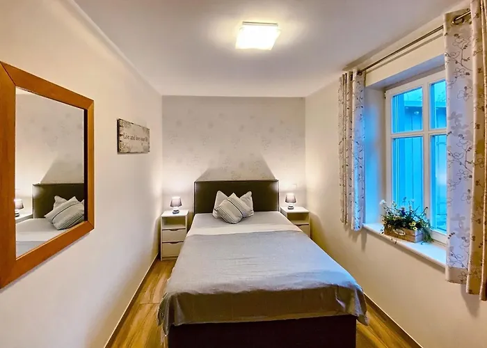 Apartment Haus Mönchgut - Haushälfte 1 Feuerstein *